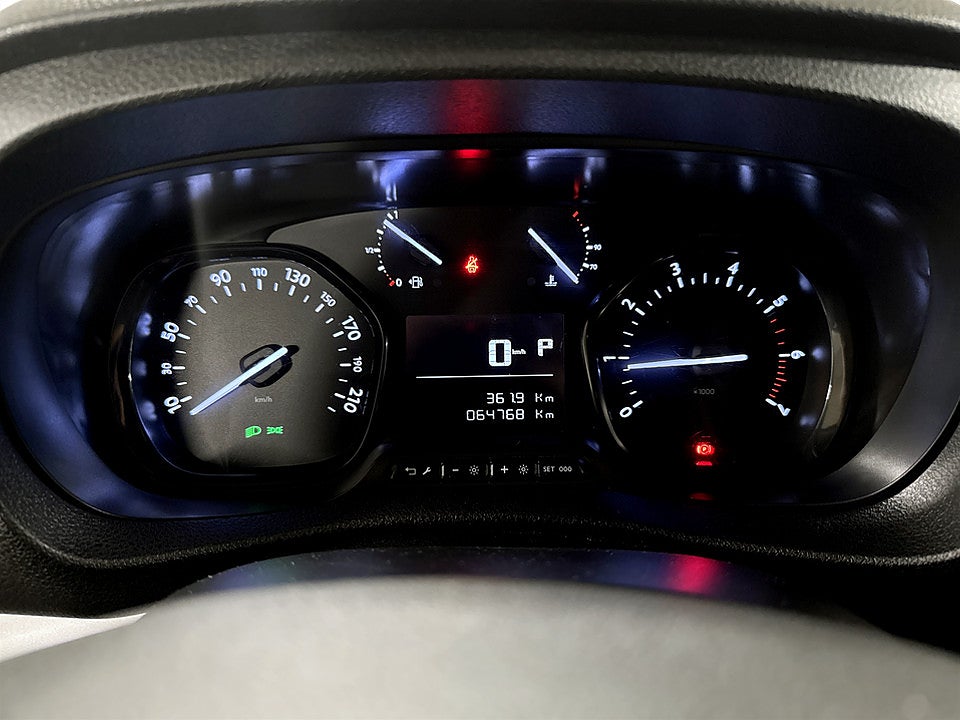 Bild på Peugeot Expert PRO+ 2.0 BHDi 145hk Aut DRAG B-KAMERA