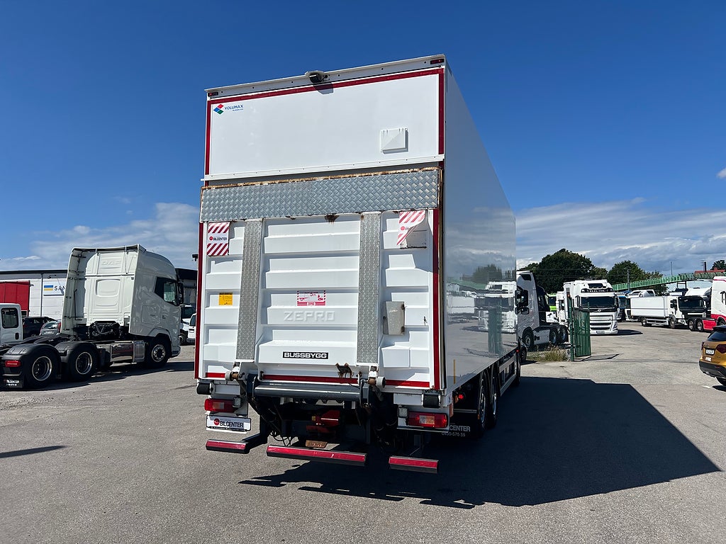 Volvo FM 410 6x2 Skåpbil, Öppningsbarsida, Bussbygg, Värmare