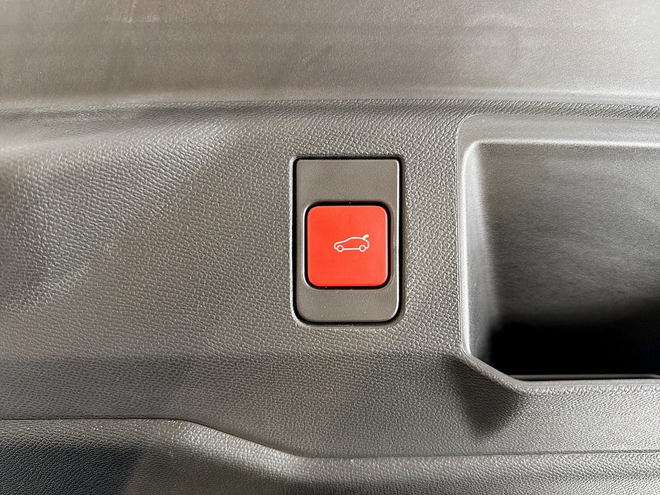 Bild på Peugeot 5008 GT Hybrid 145hk Aut 7-SITS - DEMO