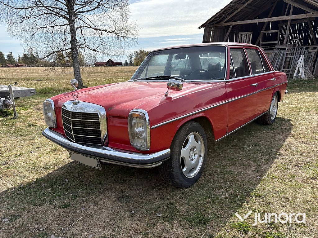 Mercedes-Benz 220D 123 
