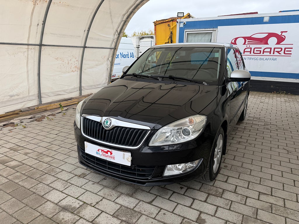 Skoda Fabia 1.2 TSI Elegance 1-BRUKARE LÅG-SKATT NYSERVAD SV P-SENS
