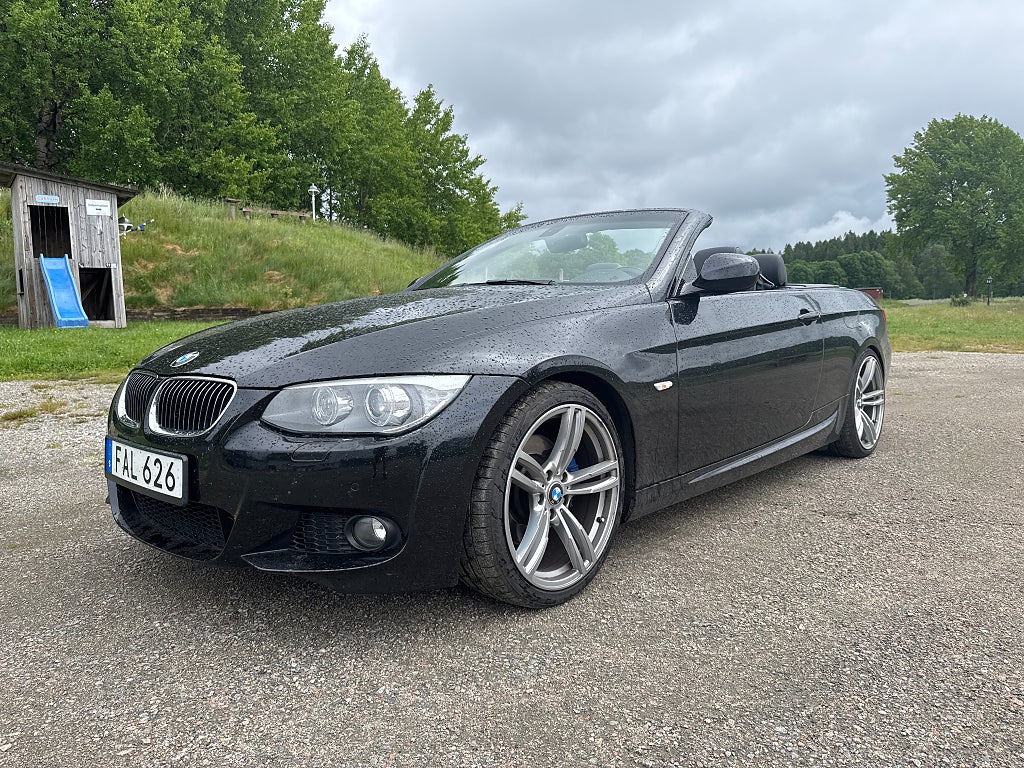 BMW 325 i Aut  Cab M-Sport 19 tum Alu NAVI Euro 5