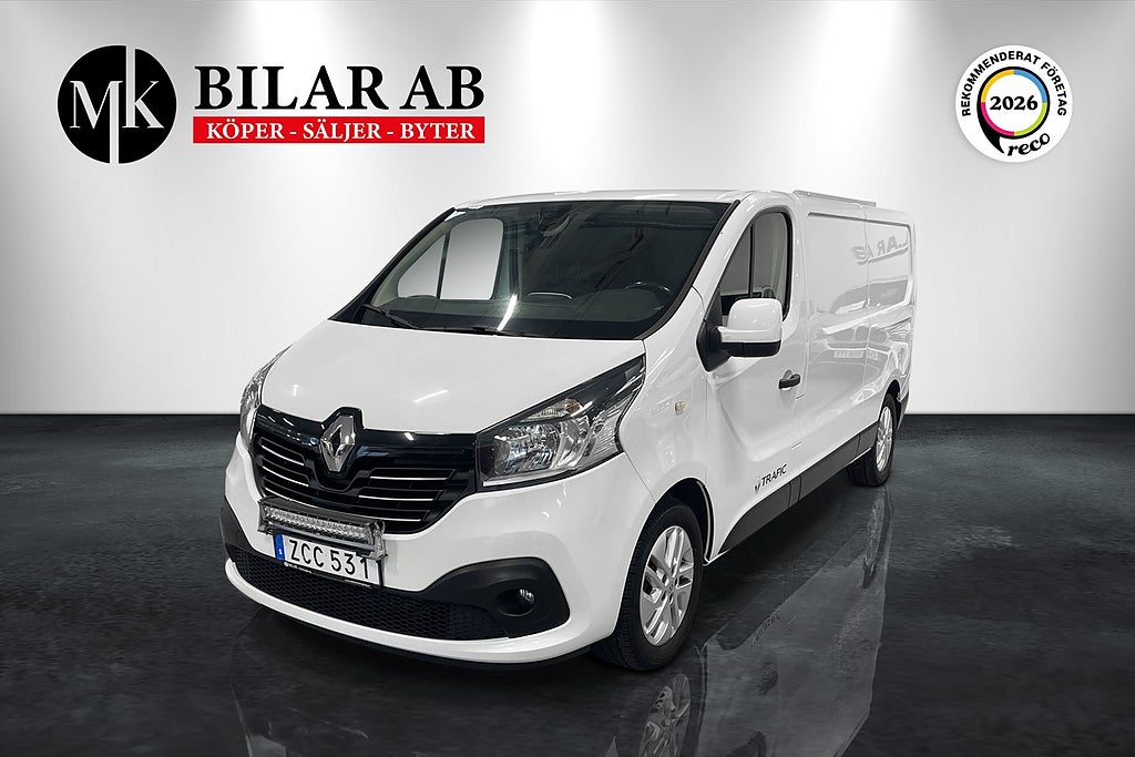 Renault trafic Skåpbil 2.7t dCi Låga mil / Räntakampanj 3.45%