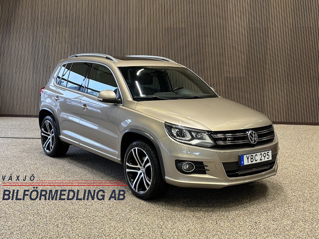 Volkswagen Tiguan 2.0 TDI DPF SCR BMT 4Motion R-line Panorama Värmare.