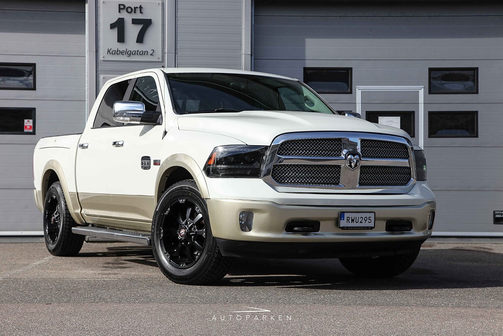 RAM 1500 Longhorn Crew Cab 5.7 V8 HEMI 4x4 TorqueFlite RAM-Box