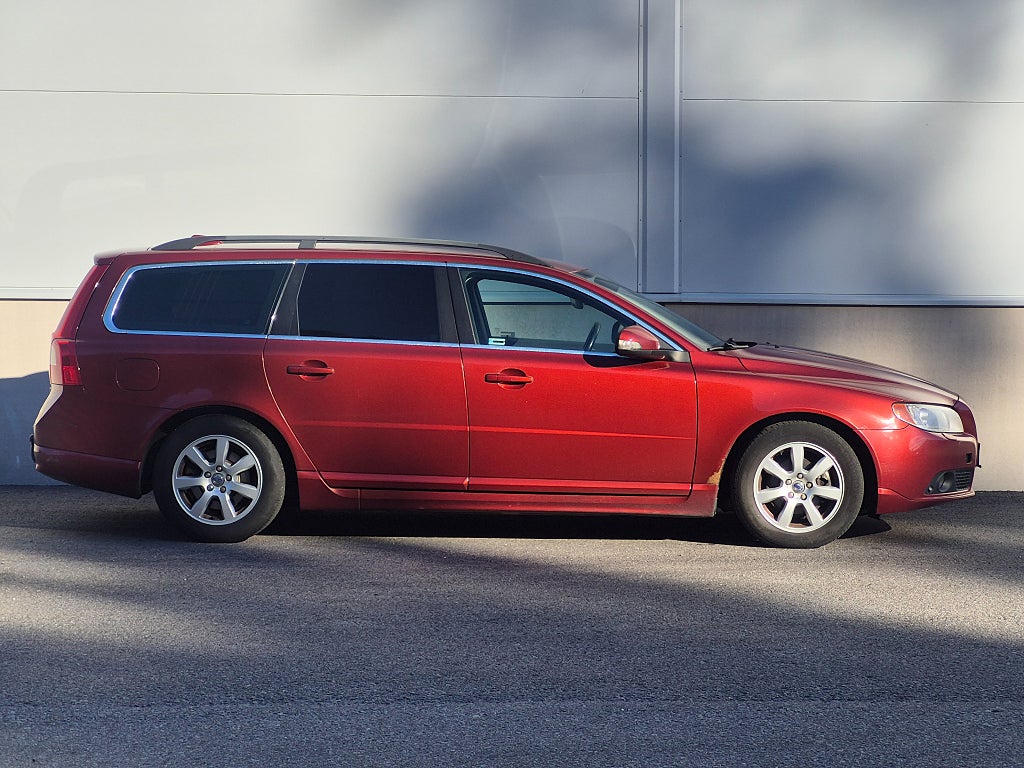 Volvo V70 1.6 D DRIVe Momentum Euro 4 låg skatt 1520kr