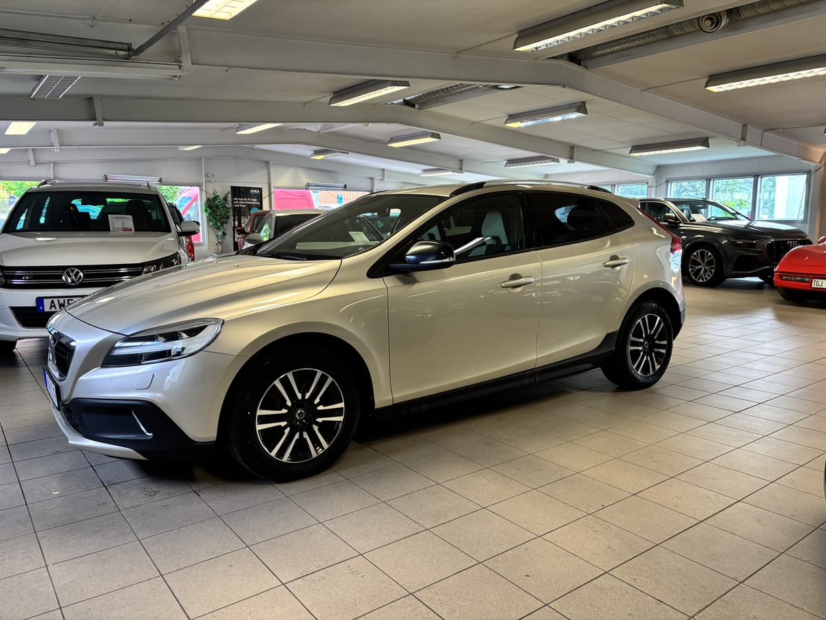 Volvo V40 Cross Country 2017, kuva 7/44