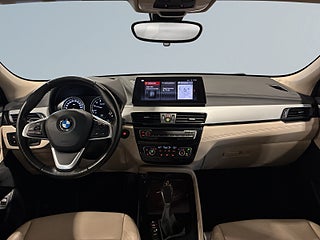 BMW X2 xDrive25e Aut Advantage Kamera Värmare HuD Skinn S&V – bild 8