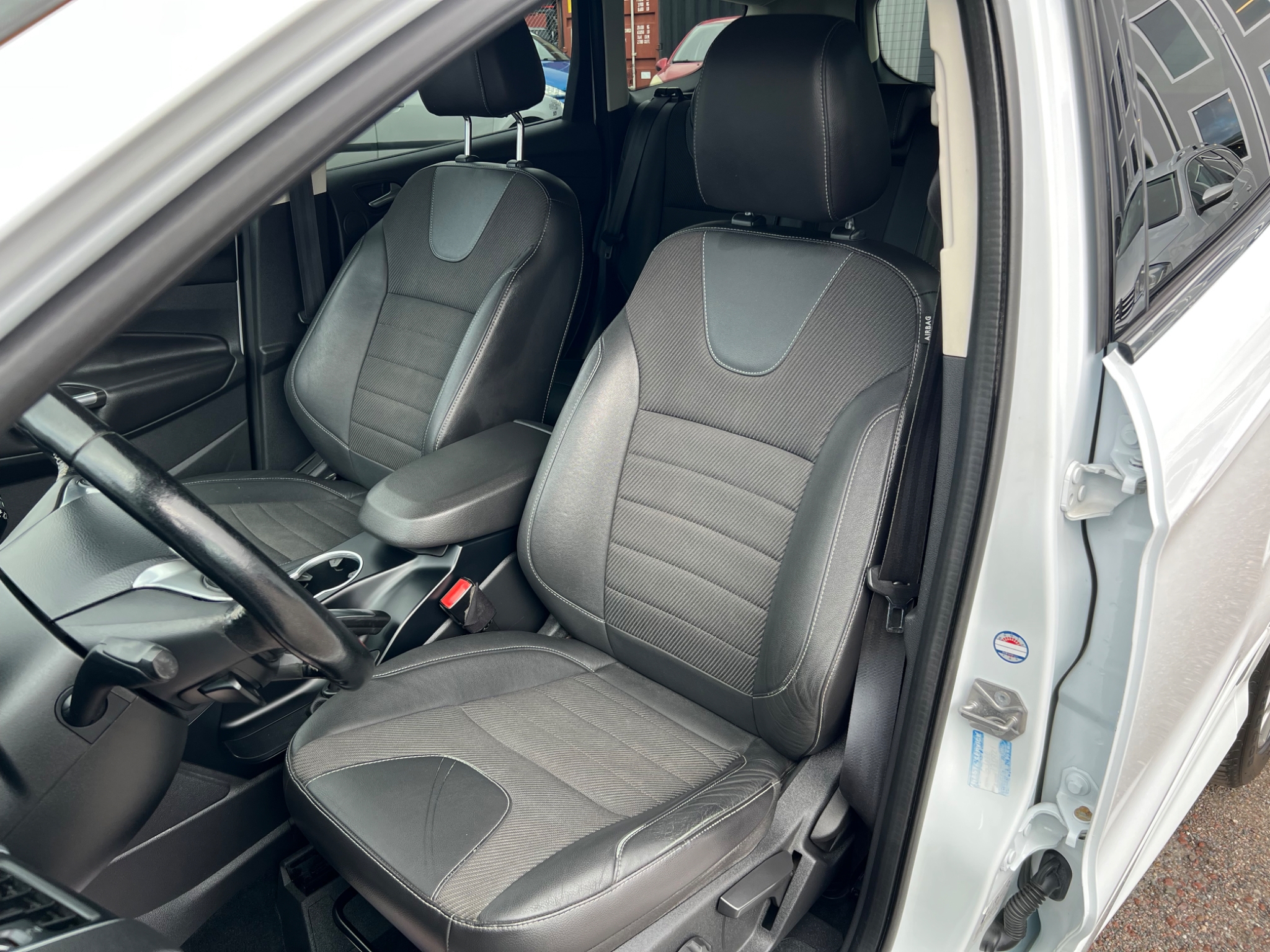Ford Kuga 2014, photo 6/47