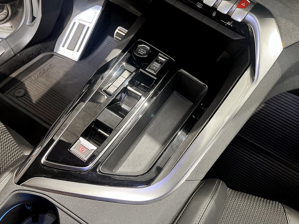 Bild på Peugeot 3008 GT 1.2 PT 130hk Aut B-KAMERA CARPLAY