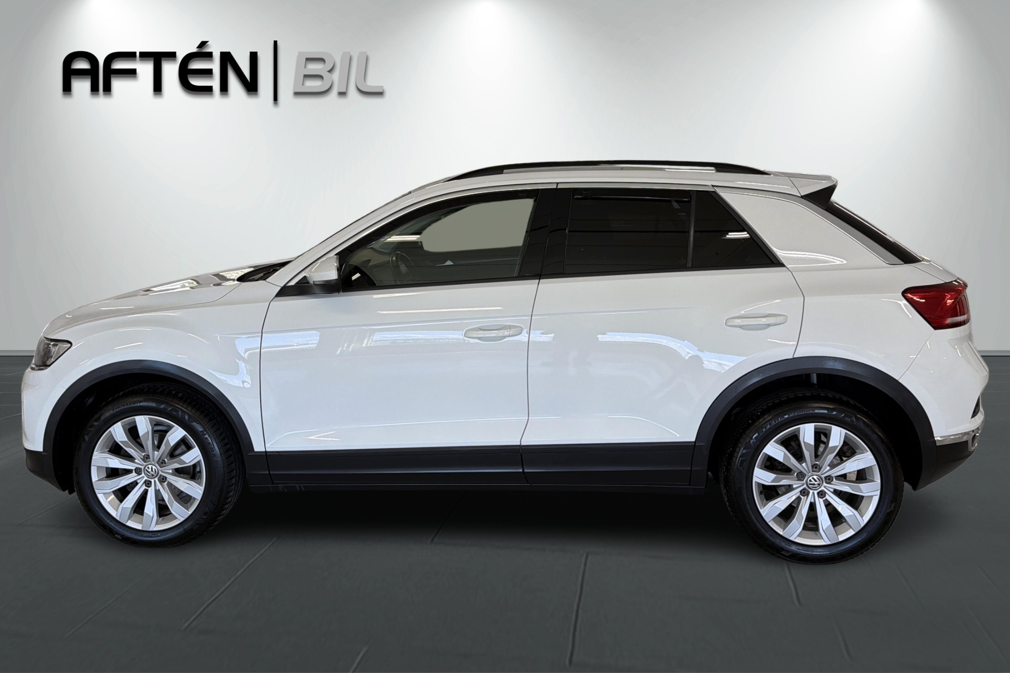 Volkswagen T-Roc Plus 1.0 TSI 2020, bild 7/54