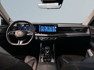 MG HS PHEV Luxury 360° GPS Pvärm Elbaklucka Skinn SoV MOMS – bild 8