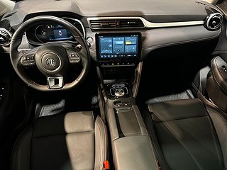 MG ZS EV Long Range Luxury 360° GPS Pano Pvärm S/V-hjul MOMS