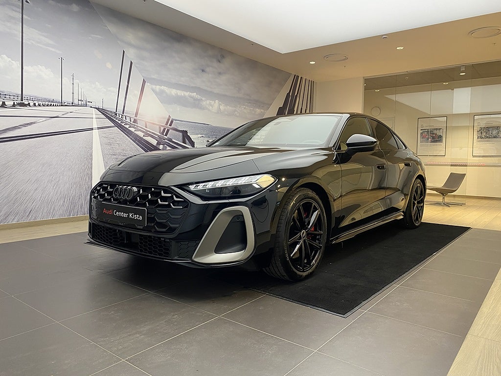 Audi A5 Sedan e-hybrid quattro