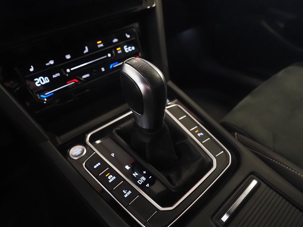 Volkswagen Passat SC GTE 218hk |Drag|Värmare|Cockpit|Matrix| 2021