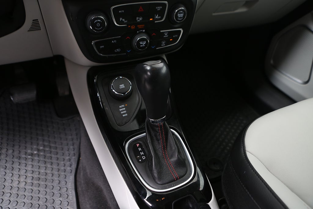 Jeep Compass 1,4 170hk Limited 4WD Aut Motorv 1års Garanti 2018