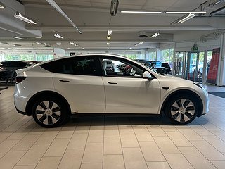 Tesla Model Y Long Range AWD 514hk/MOMS/Pano/Navi/M-värmare