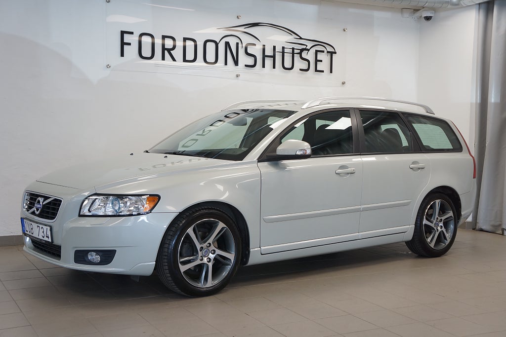 Volvo V50 D2 MOMENTUM | 1 ÄGARE | DRAGKROK 
