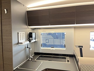 Husbil-halvintegrerad Adria CORAL SUPREME MB 670 DC 15 av 23