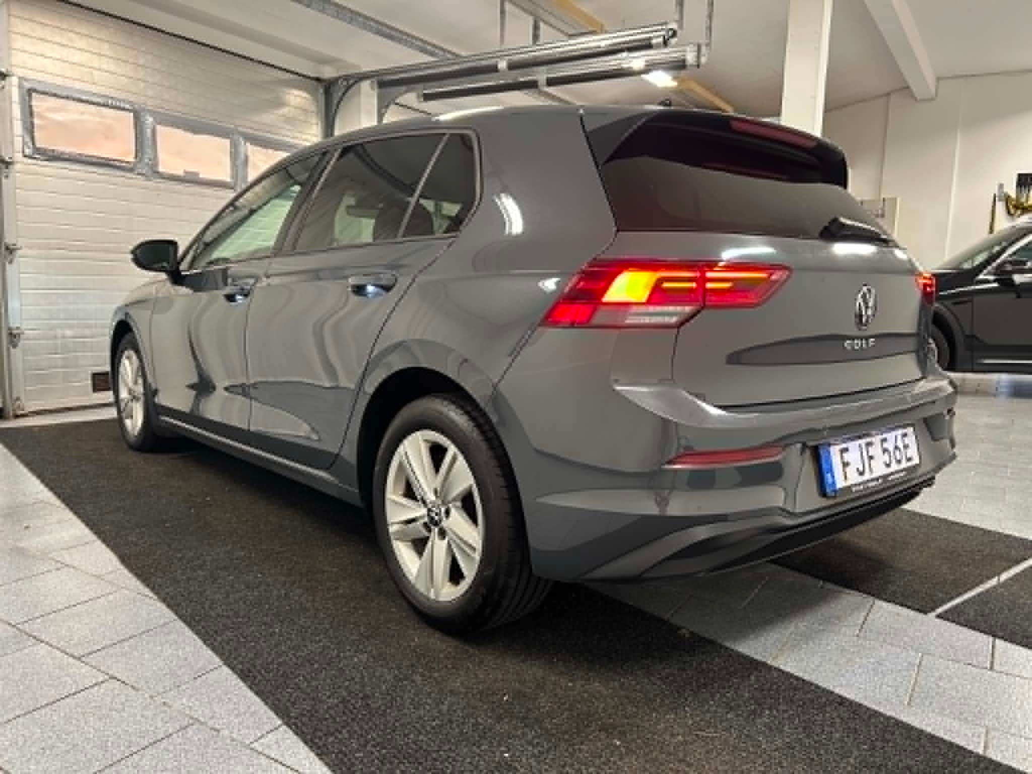 Volkswagen Golf 2021, photo 4/50