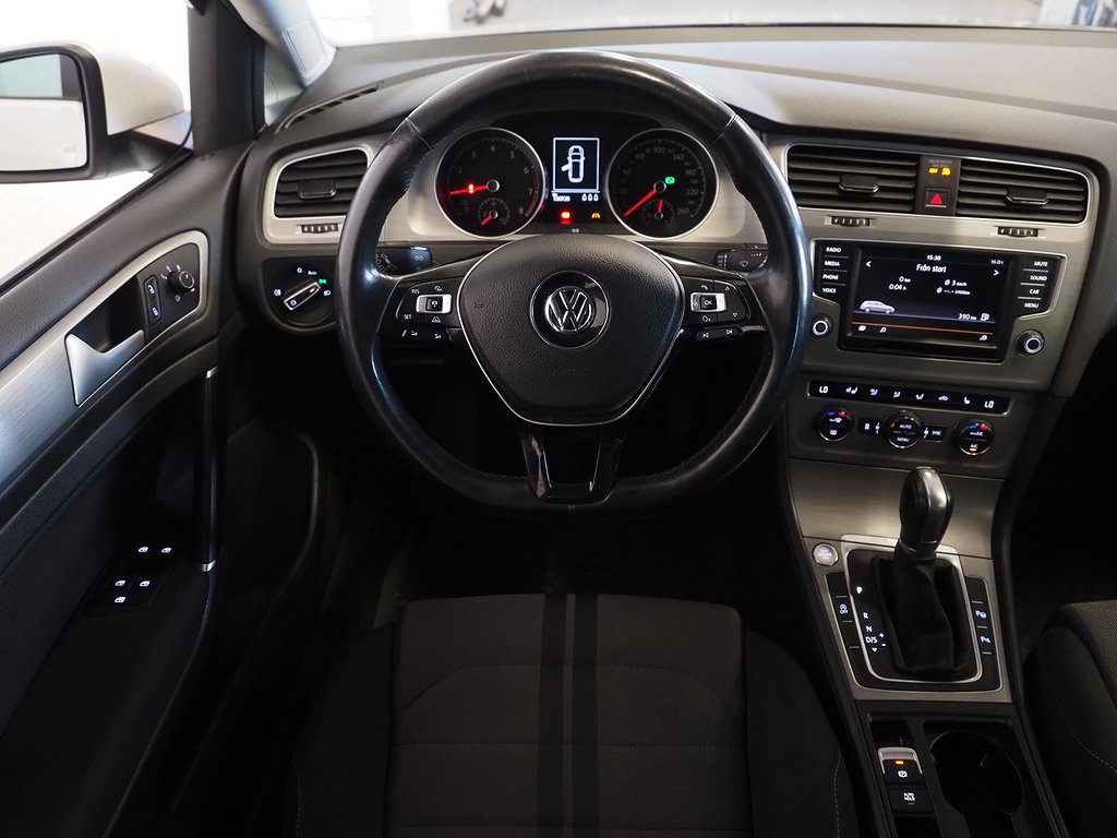 Volkswagen Golf Sportscombi 1.2 TSI DSG PDC Värmare Keyless 2016