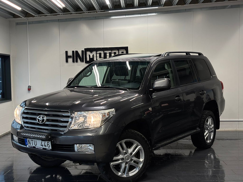 Toyota Land Cruiser 4.5 4WD |TakL|NAVI|BKam|7Sits|ElStol|DRAG|NyBess|SvSåld