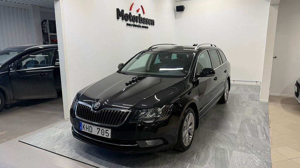 Skoda Superb Kombi 2.0 TDI 4x4 Elegance | Ny besiktad | Ny servad 