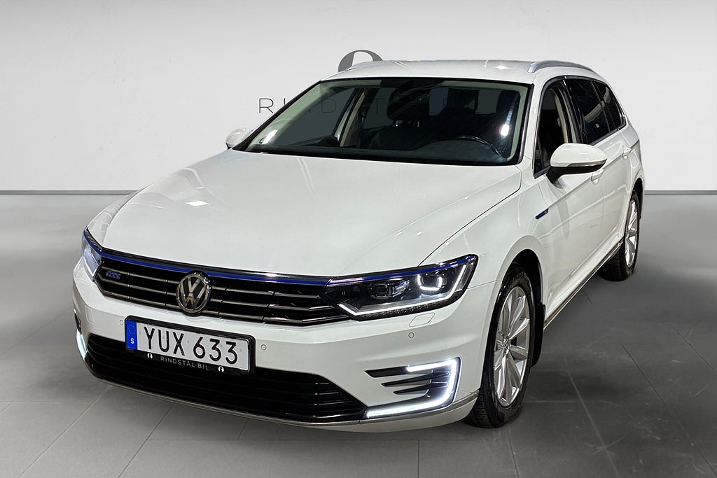 Volkswagen Passat SC GTE 1.4 TSI 218 HK DSG 13800MIL DRAG NAVI BACKKAMERA