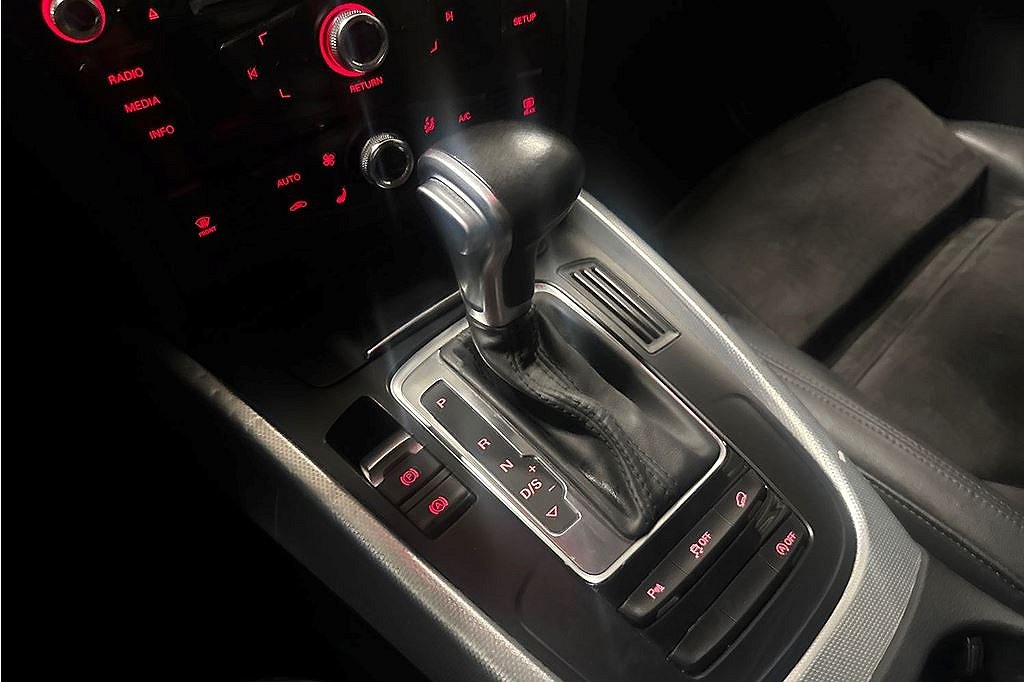 Audi Q5 2.0 TDI Quattro, 1 BRUKARE, B/O, DRAG, PANORAMA