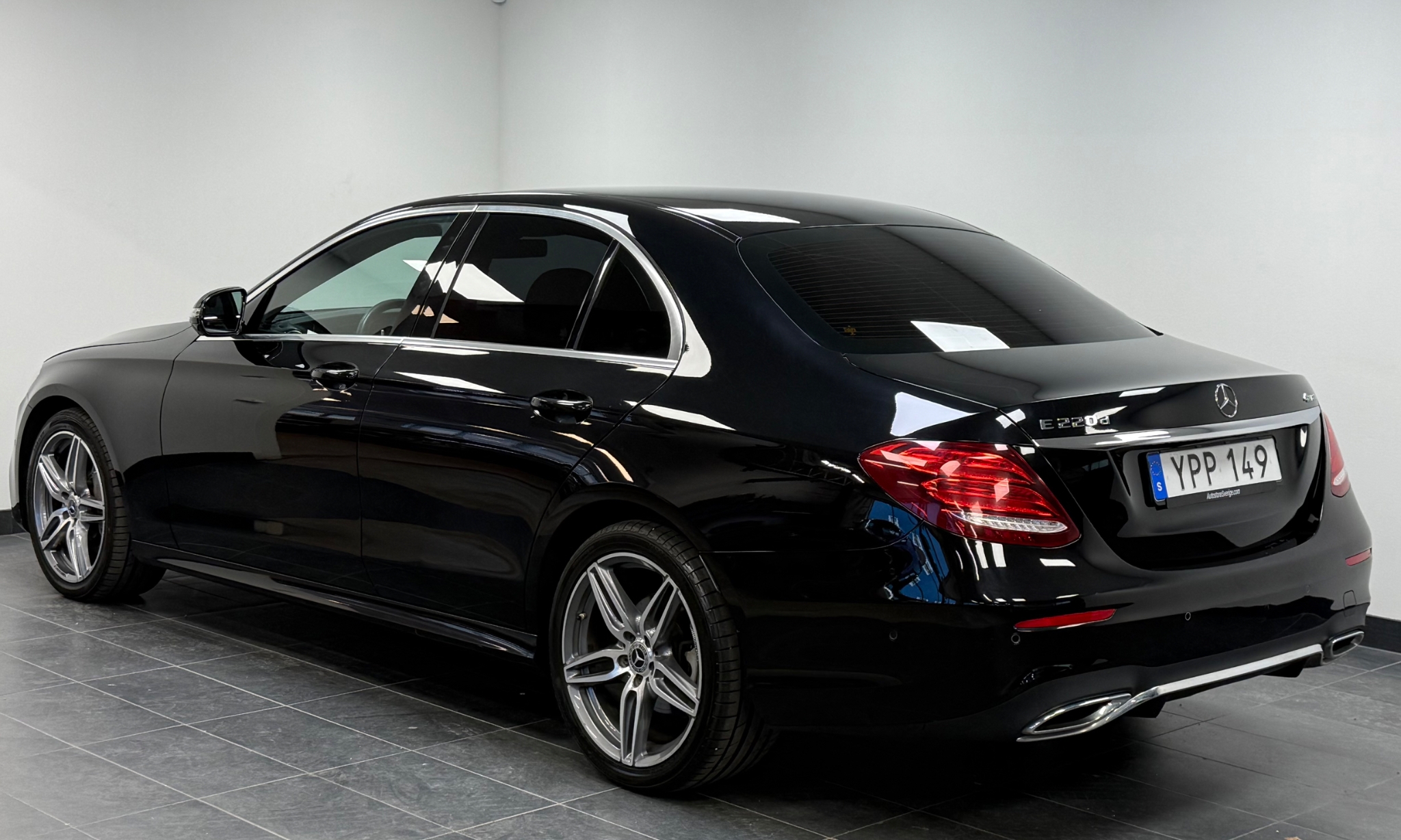 Mercedes-Benz E 2018, bild 2/10