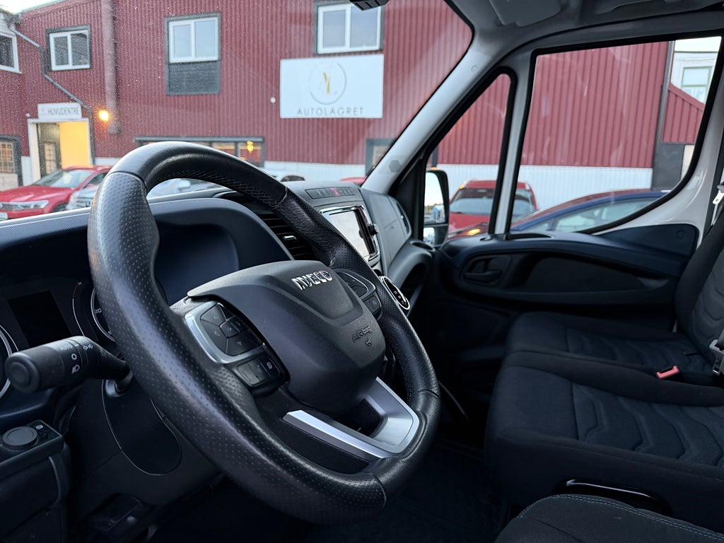 Iveco Daily 2021 - miniatyr 11