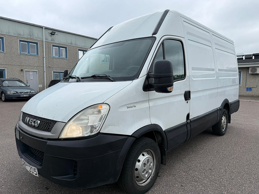 Iveco Daily 35C13 Skåpbil 2.3 HPI AGile / AUTOMAT 