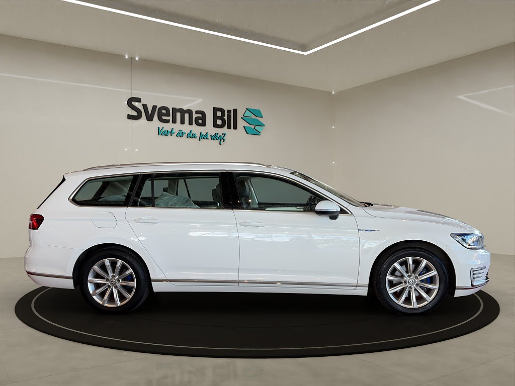 Volkswagen Passat 2019 - miniatyr 4