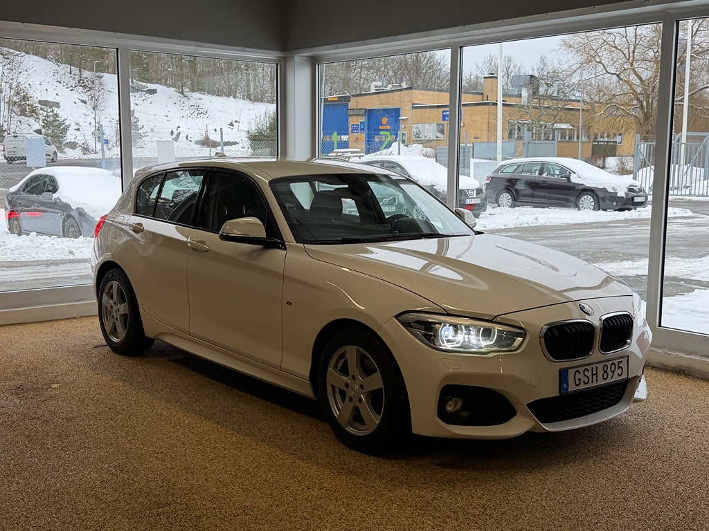 BMW 116 d 5-dörrars M Sport 116 HK Alcantara PDC