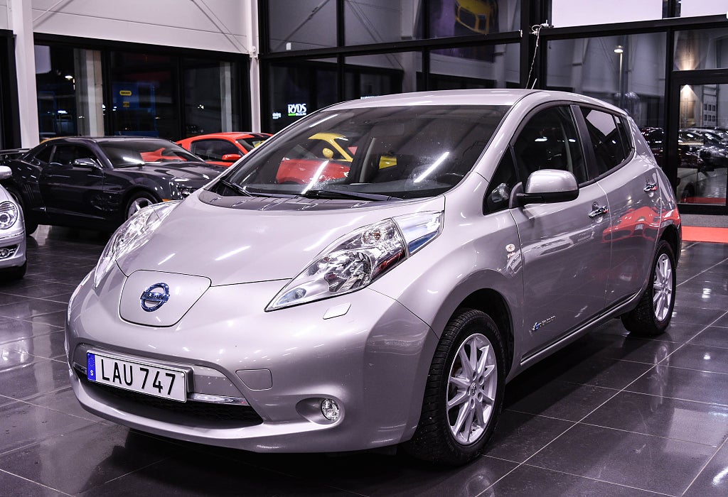 Nissan Leaf El bil till Pang pris|Bakkamera|Navi|Friköpt batteri