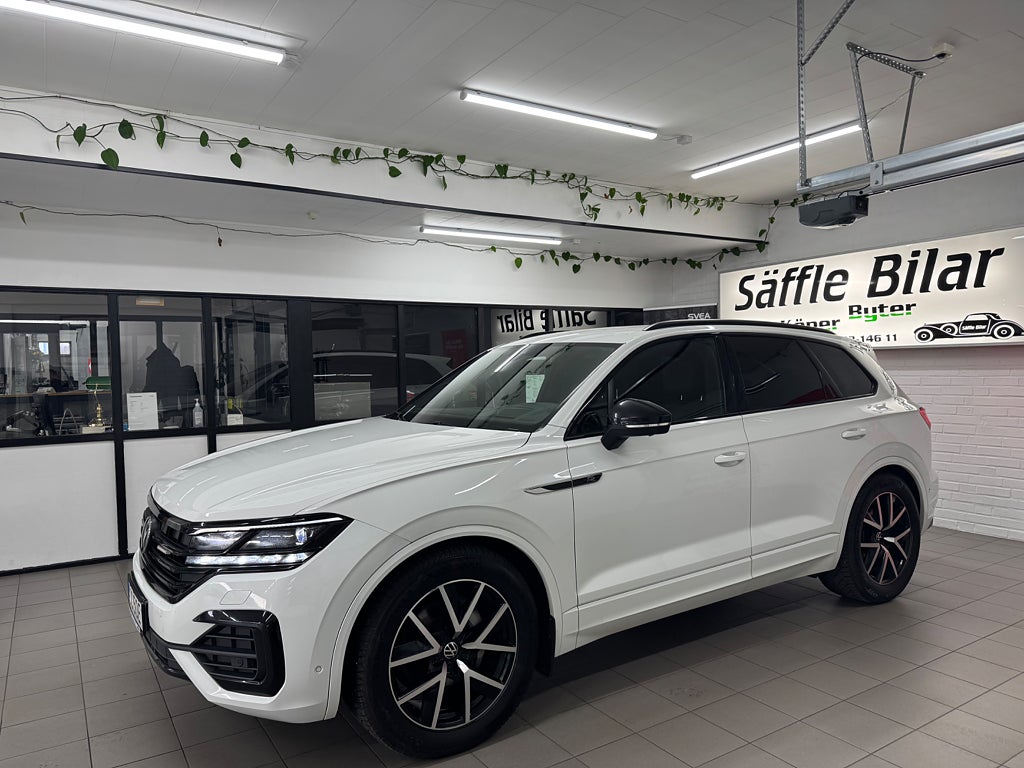 Volkswagen Touareg 3.0 V6 TDI DPF SCR|R-Line|Nightvision|Luftfjädring|HUD