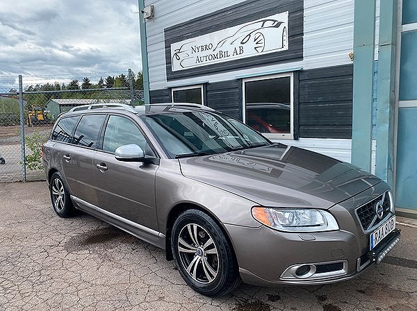 Volvo V70 T4F Powershift R-Design Euro 5&KamremBytt&Drag&servad