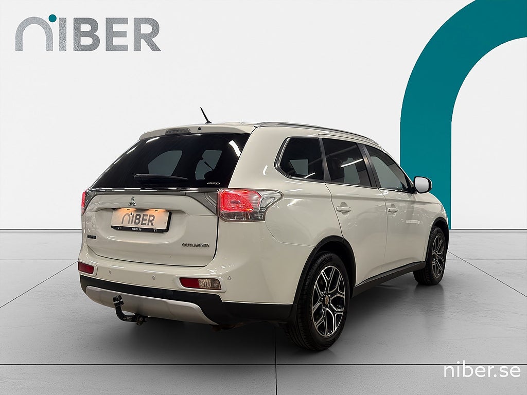 Mitsubishi Outlander 2.2 Di-D 4WD Business 7-sits, Läder, Kamera