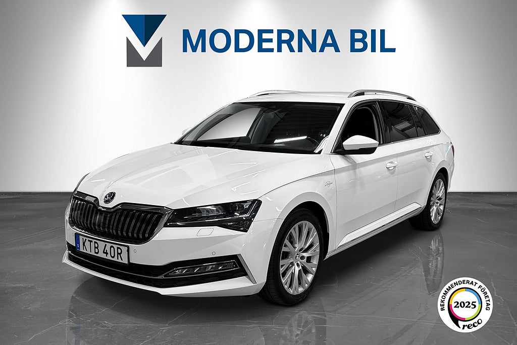 Skoda Superb iV Kombi 1.4 TSI L&K Moms Drag Värmare Cockpit Canton
