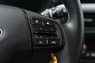 Halvkombi Hyundai i10 16 av 25