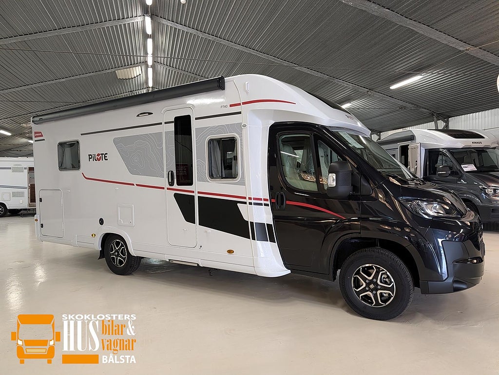 Pilote P740 FC Automat 180hk 5 bältade platser ALDE 200ALi
