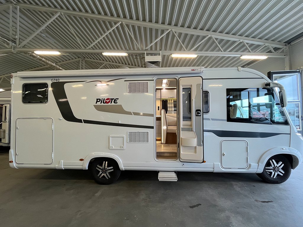 Pilote G740GJ / Alde / Litium / Backkamera - Pilote