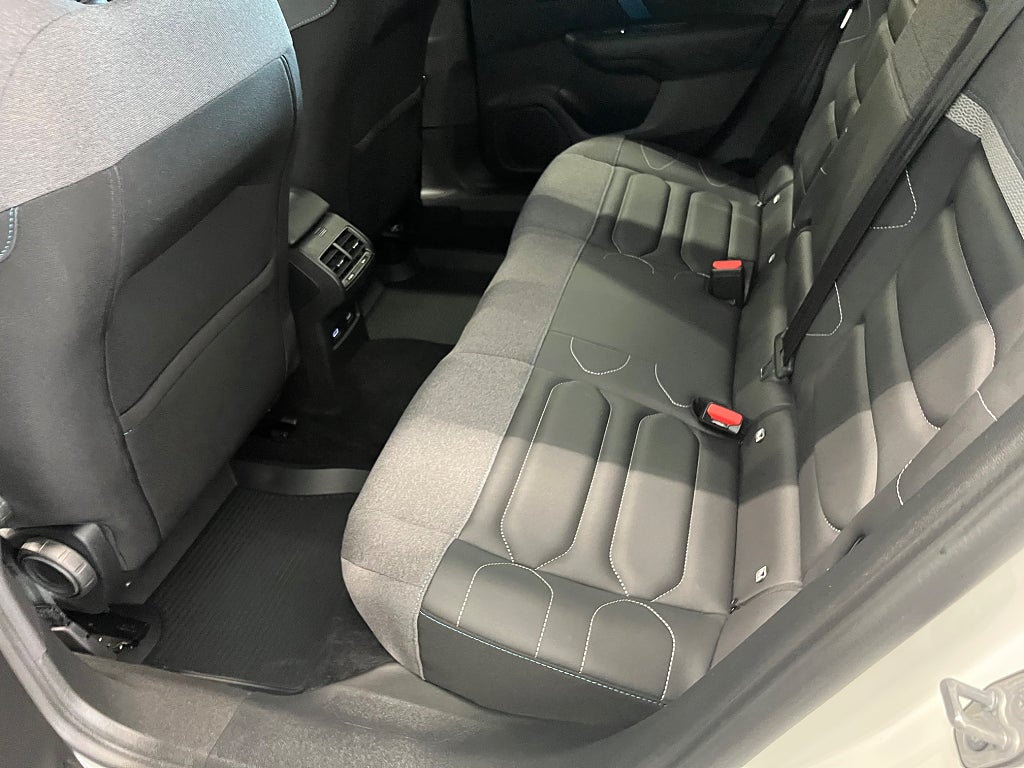 Citroën e-C4 C4 Shine Electric 136 hk 50Kwh Nybilsgaranti thumbnail