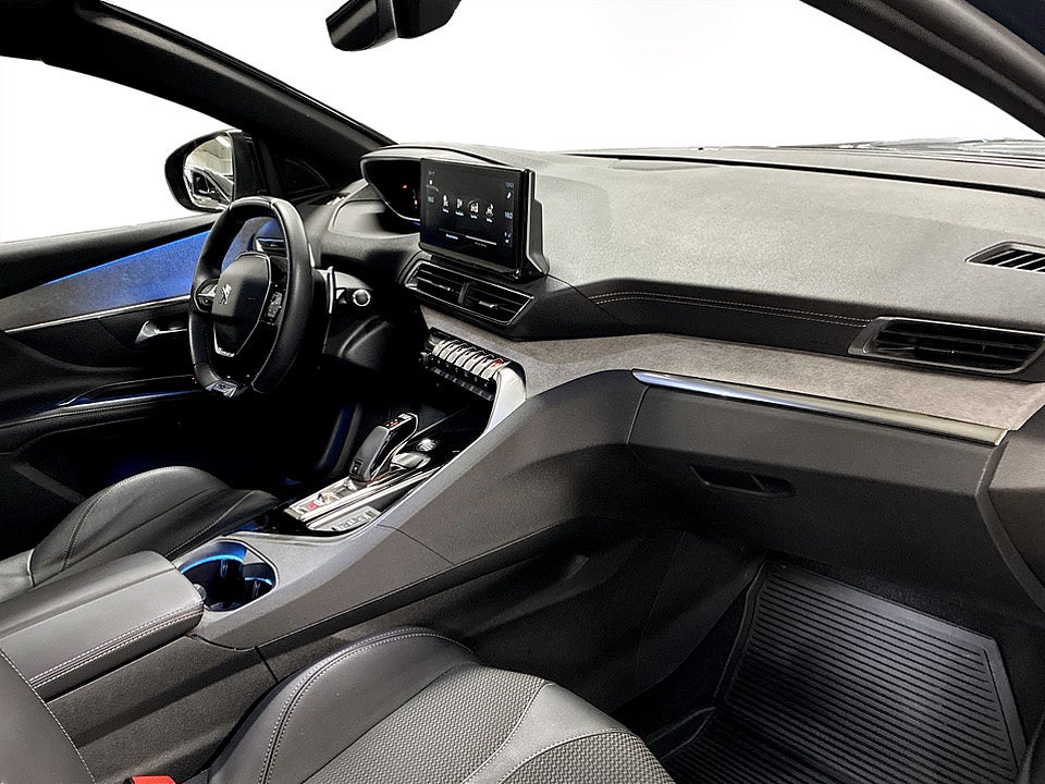 Bild på Peugeot 5008 GT 1.2 PT 130hk Aut 7-SITS B-KAMERA CARPLAY
