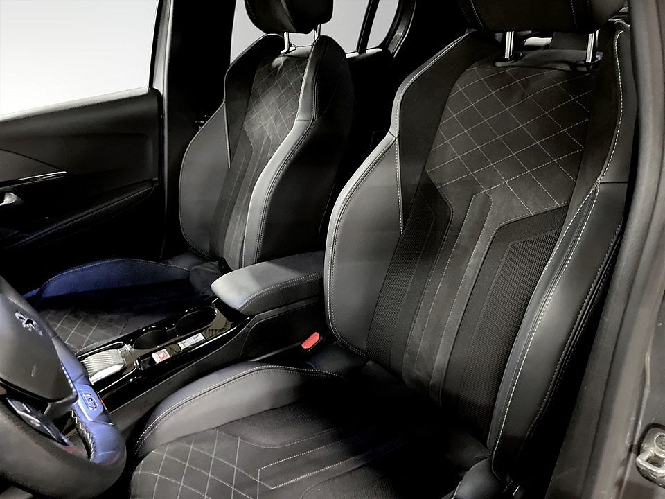 Bild på Peugeot E-208 GT 50kWh 136hk Aut - PANO, B-KAMERA