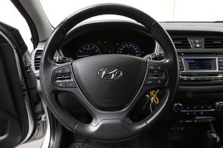Halvkombi Hyundai i20 20 av 23