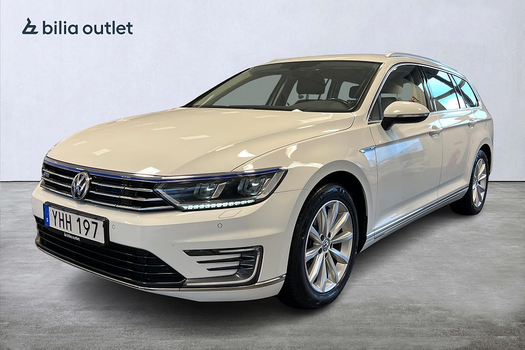 Volkswagen Passat GTE 1.4 TSI ACT 218hk / Sensorer CarPlay Värmare 