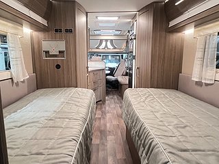 Husbil-integrerad Kabe TM IMPERIAL 910 T 25 av 38