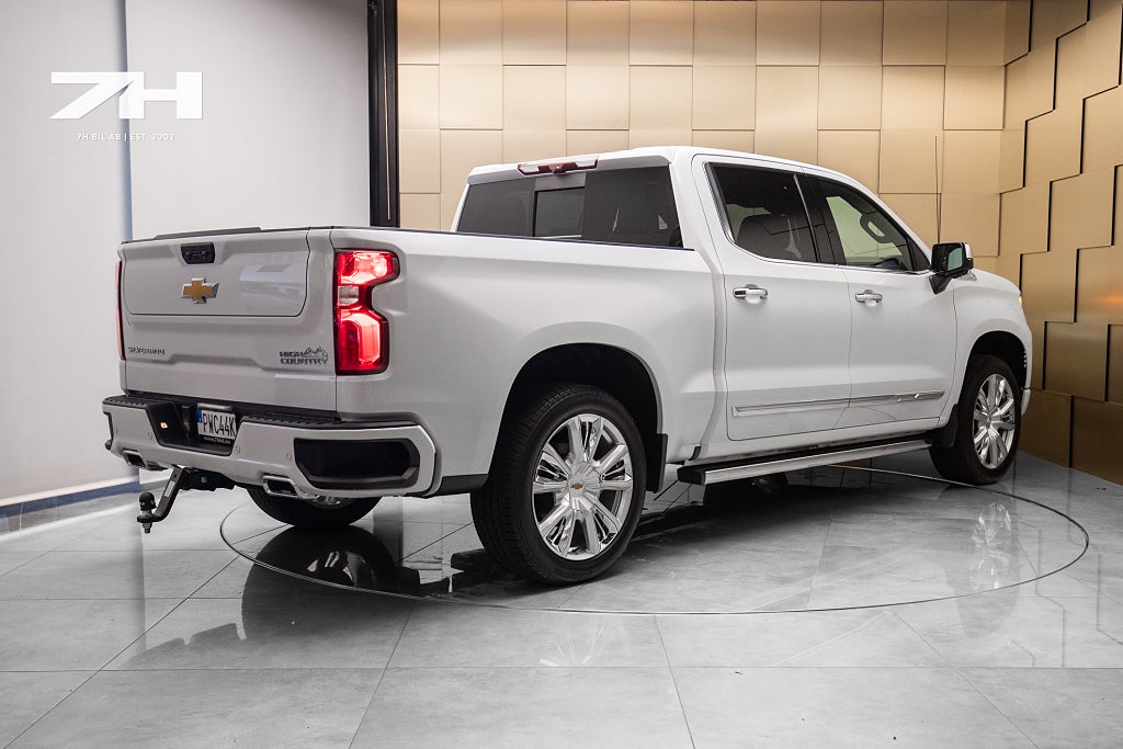 Chevrolet Silverado 1500 Crew Cab 3.0 Duramax D / 360° / Taklucka / BOSE®