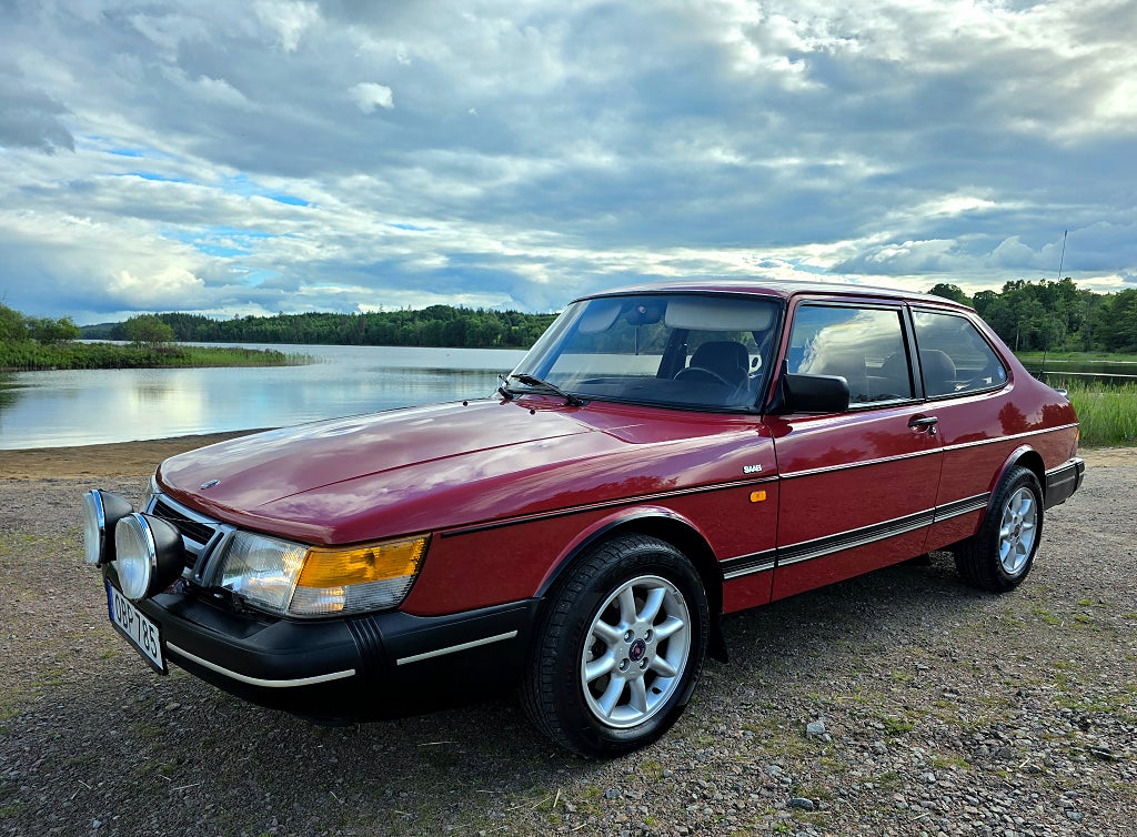 Saab 900 Sedan 2.0 16v 126hk Veteran/samlarbil i mkt fint skick
